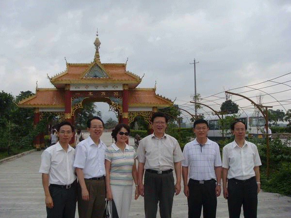 中央財(cái)經(jīng)領(lǐng)導(dǎo)小組辦公室經(jīng)貿(mào)組組長張松濤蒞臨西瑪電機(jī)視察指導(dǎo)工作。