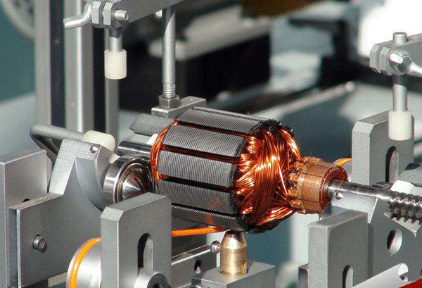 西安西瑪電機(jī)轉(zhuǎn)子動(dòng)平衡試驗(yàn)。