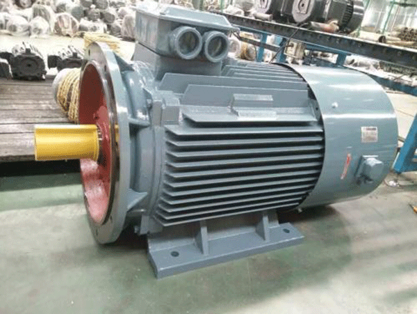 什么原因?qū)е挛靼参鳜斪冾l電機(jī)頻率降低？