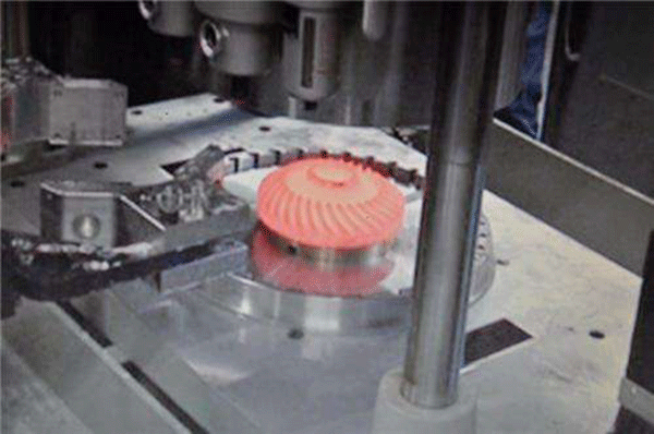 齒輪熱處理提高提高西安西瑪直流電機(jī)的使用效率。