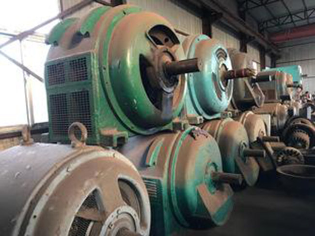 高壓三相異步電動機外殼帶電時會產生哪些隱患？