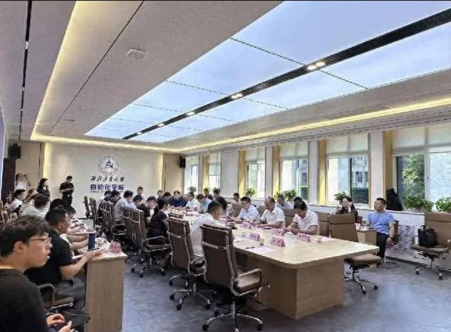 西安西瑪電機(jī)與西北工業(yè)大學(xué)開展“雙進(jìn)”活動(dòng)，共推科技創(chuàng)新與產(chǎn)業(yè)升級(jí)